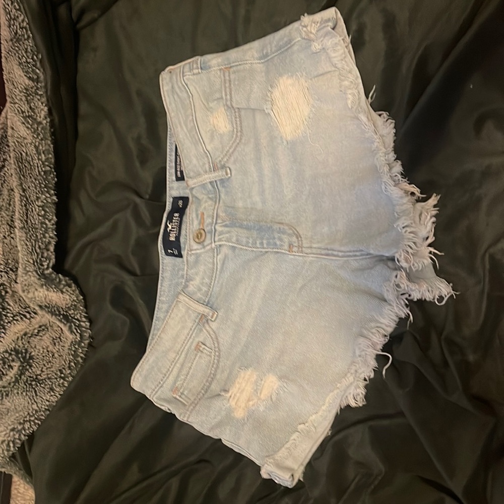 Hollister short